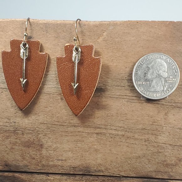 Leather Arrowhead Drop and Dangle Earrings with Golden Arrow. Handmade. - Picture 3 of 9